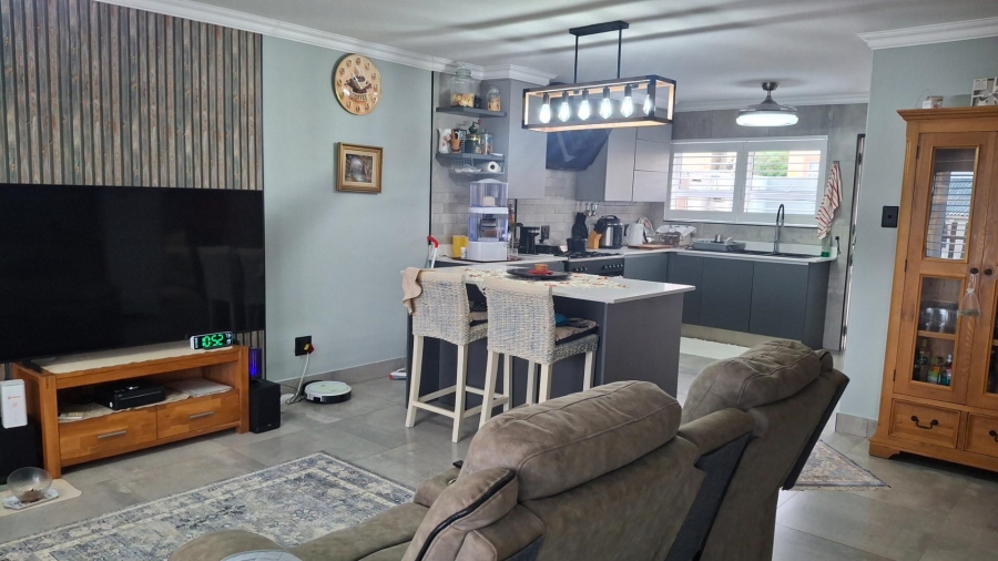 2 Bedroom Property for Sale in Gouritsmond Western Cape